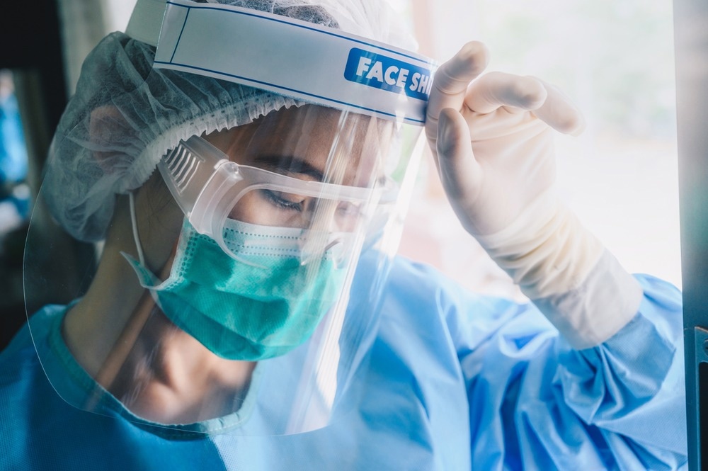 Study: Binge drinking alcohol and circadian misalignment in night shift nurses is associated with decreased resiliency to COVID-19 infection. Image Credit: Boyloso/Shutterstock.com
