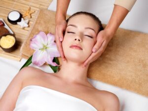 Prendre soin de sa peau : astuces et techniques efficaces