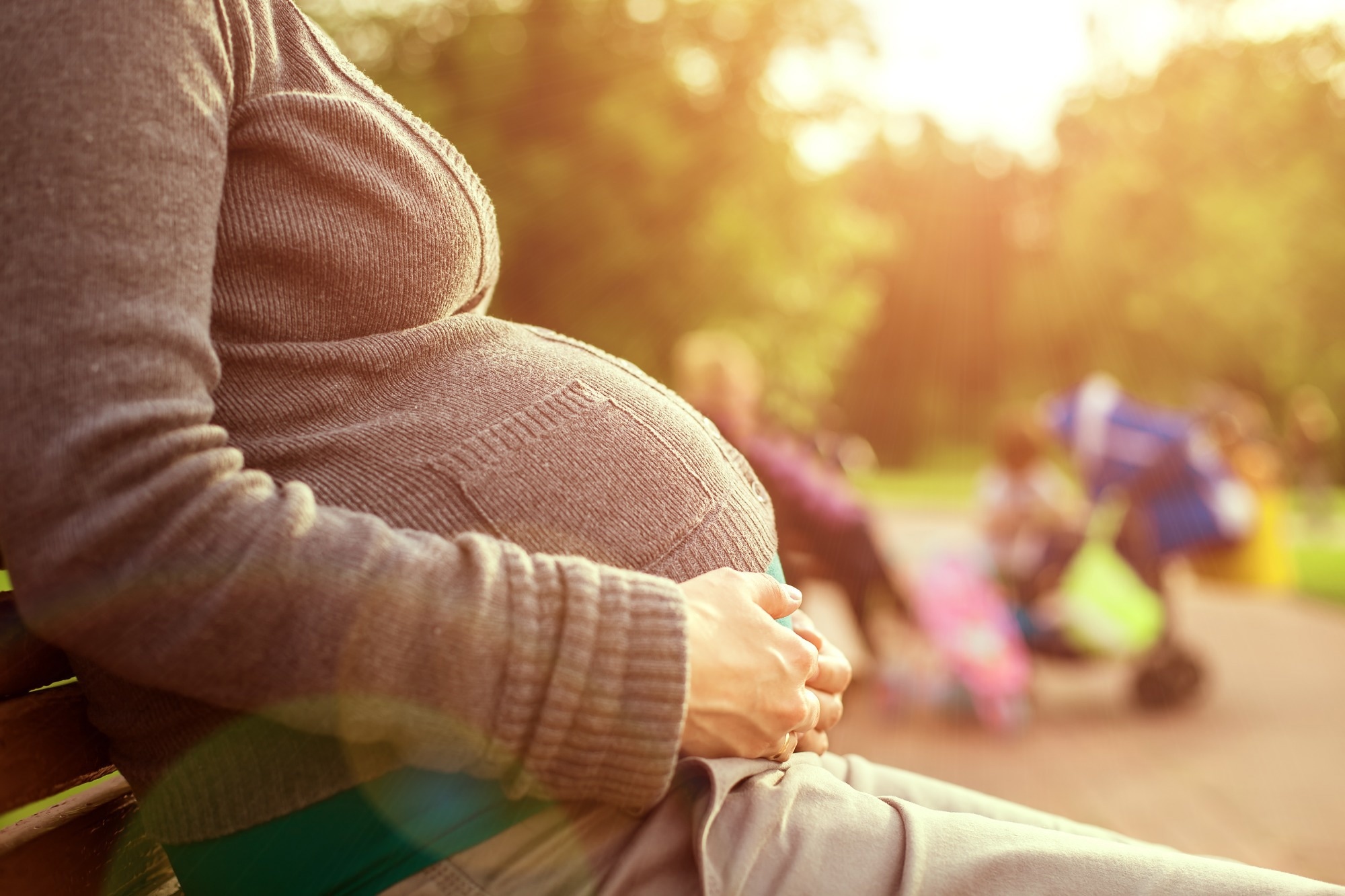 Study: Rational use of drugs to alleviate adverse outcomes caused by COVID-19 quarantine in women with intrahepatic cholestasis of pregnancy. Image Credit: Coffeemill/Shutterstock.com
