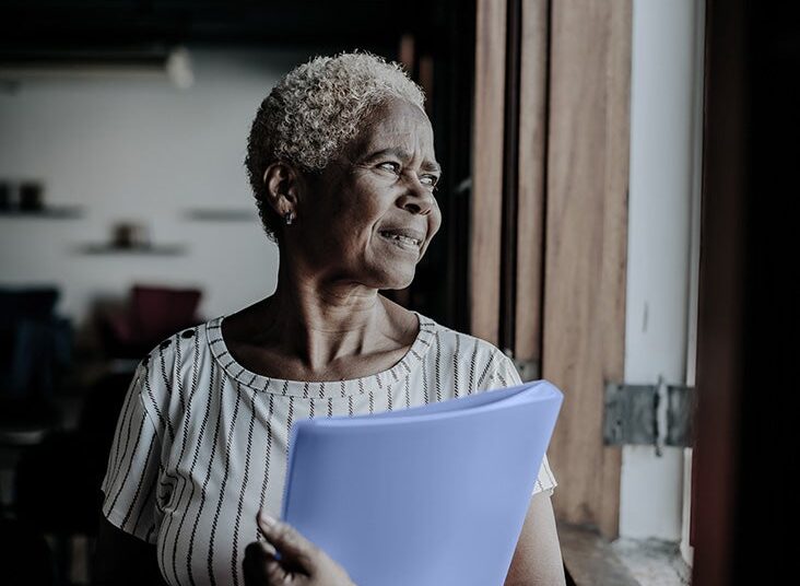 Suivre des cours d’éducation pour adultes est lié à un risque plus faible de démence plus tard dans la vie