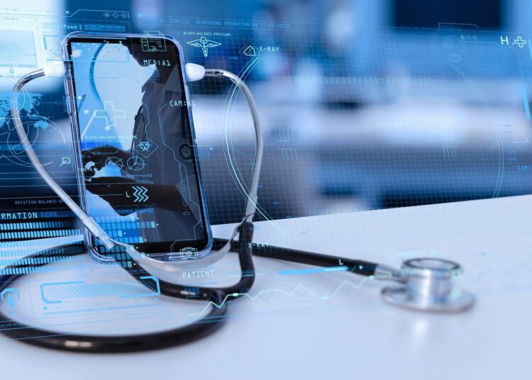 Study: Use of Artificial Intelligence Chatbots for Cancer Treatment Information. Image Credit: greenbutterfly / Shutterstock.com