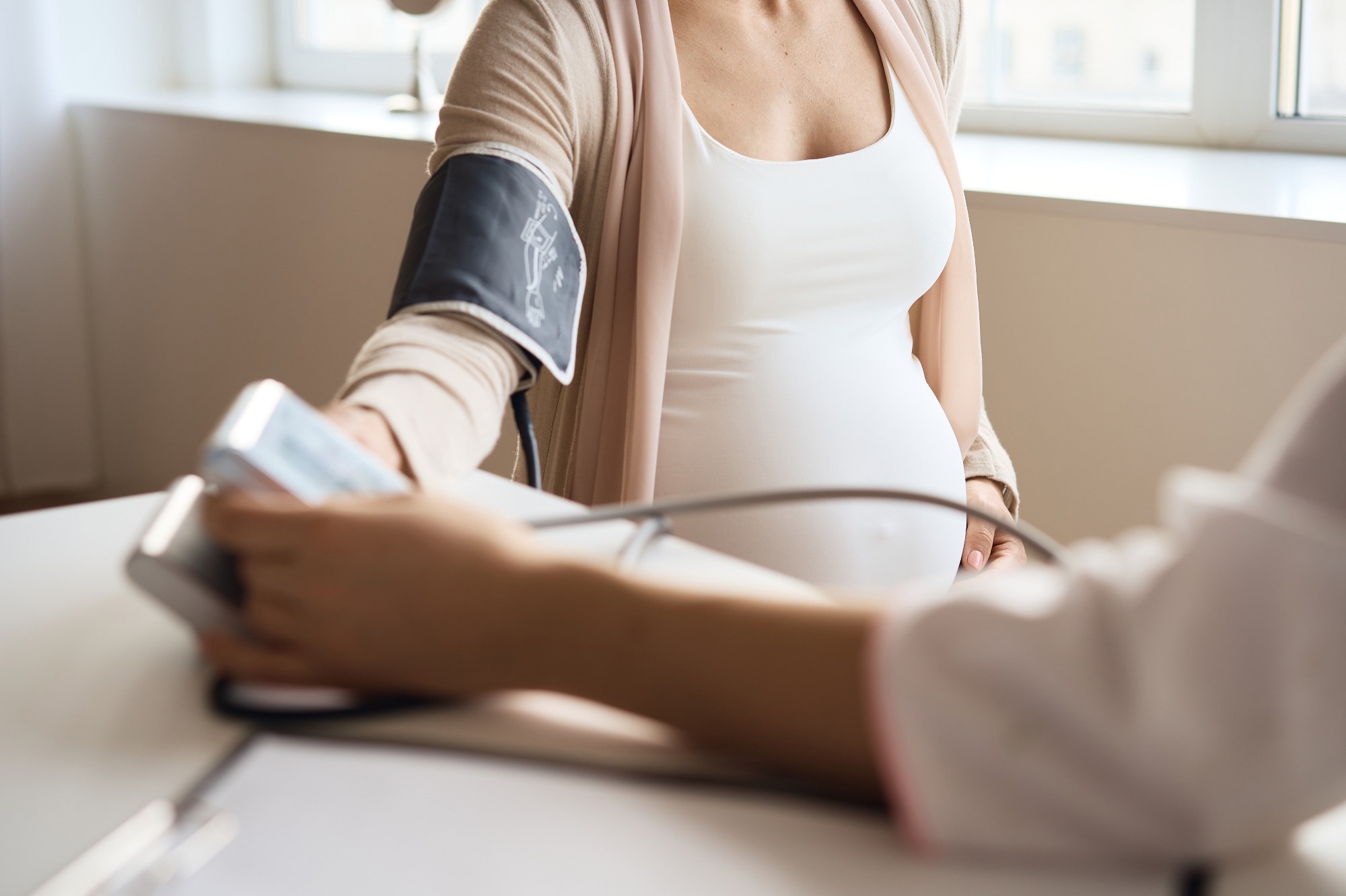 Cell-free DNA methylome analysis for early preeclampsia prediction