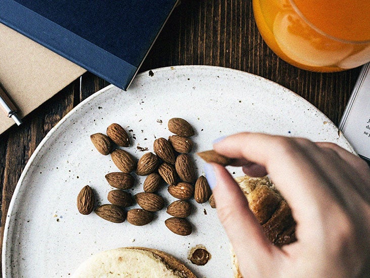 Grignoter des amandes ne pourrait pas nuire à la perte de poids, selon une étude