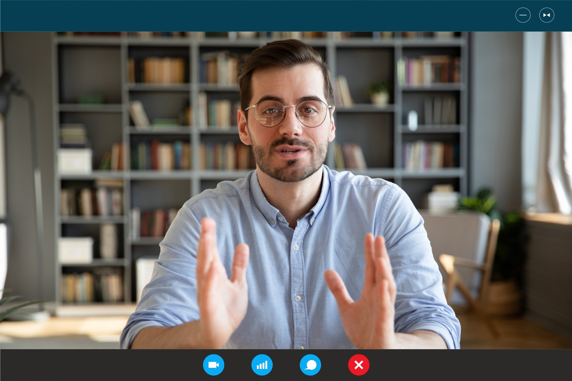 Study: Virtual first impressions: Zoom backgrounds affect judgements of trust and competence. Image Credit: fizkes / Shutterstock