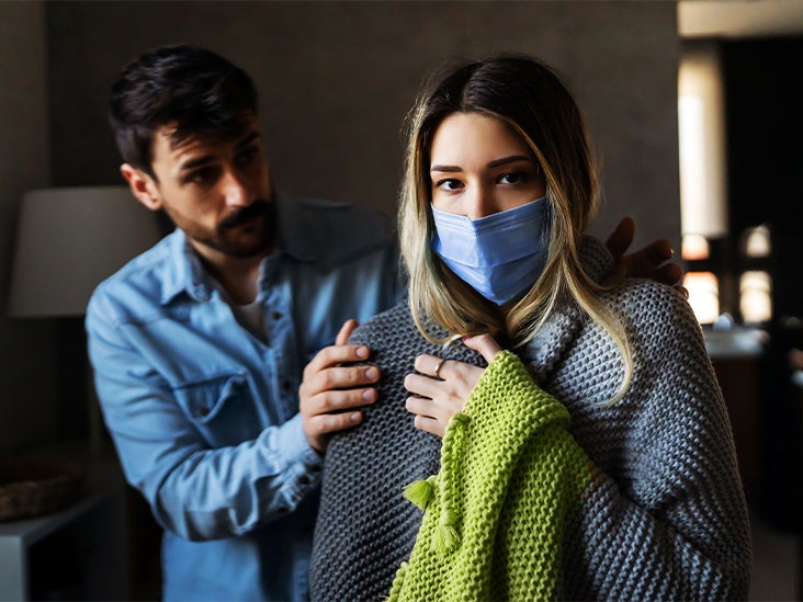 Les symptômes du rhume et des virus respiratoires peuvent également persister comme un long COVID