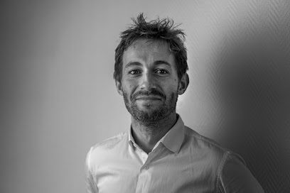 Dr Florent Devinck
