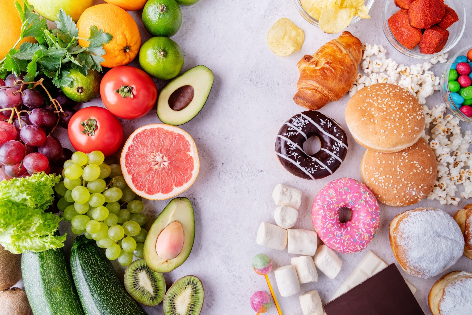 Discrimination exposure impacts unhealthy processing of food cues: crosstalk between the brain and gut