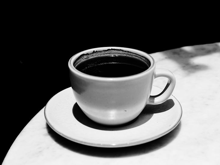 Le café non sucré pourrait-il aider à gérer le poids ?