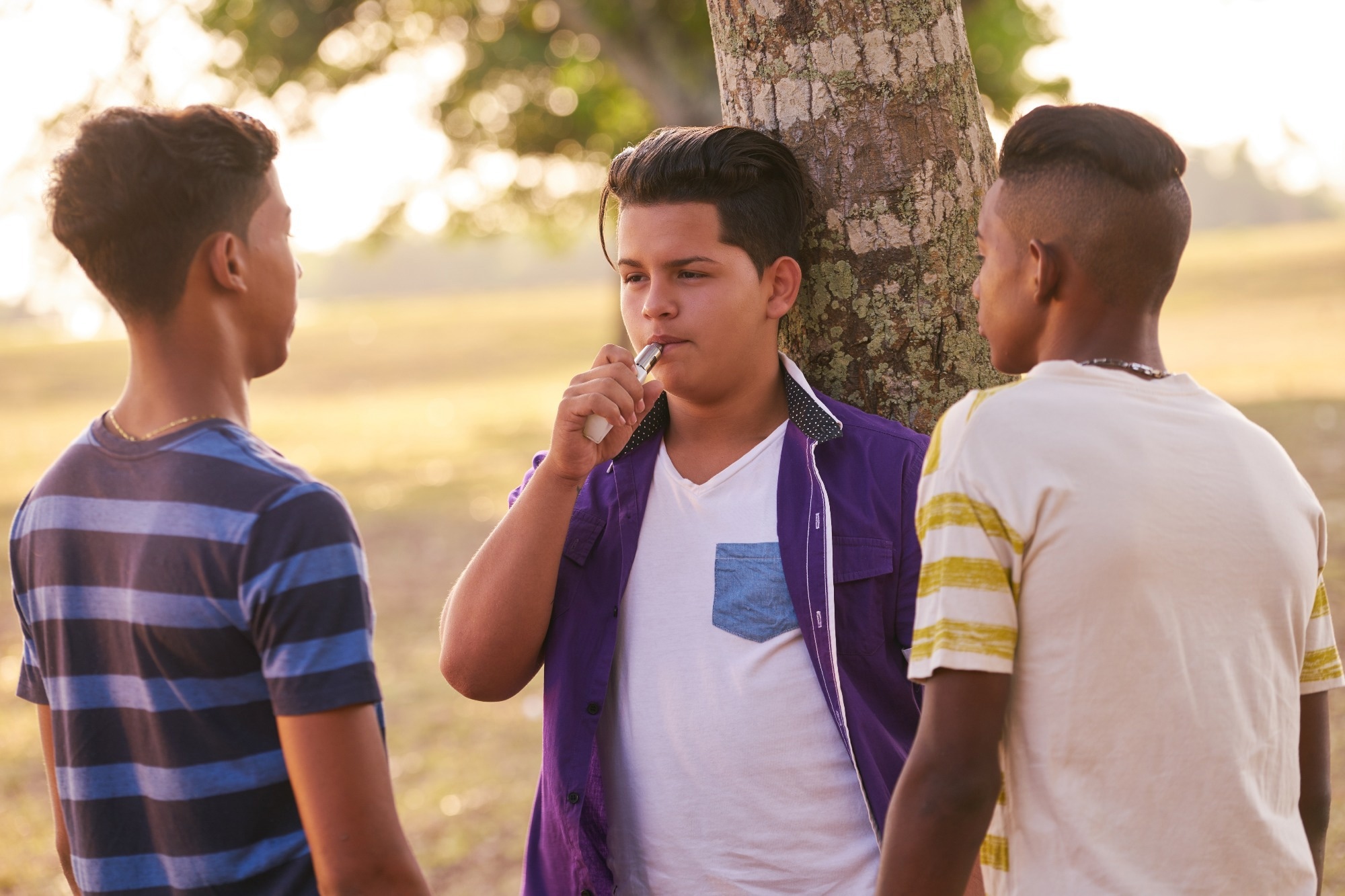 Study: Social media and e-cigarette use: The mediating role of mental health conditions. Image Credit: Diego Cervo / Shutterstock