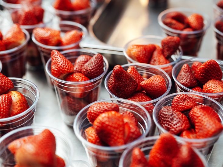 Manger des fraises est lié à une amélioration de la cognition et de l'humeur chez les adultes en surpoids