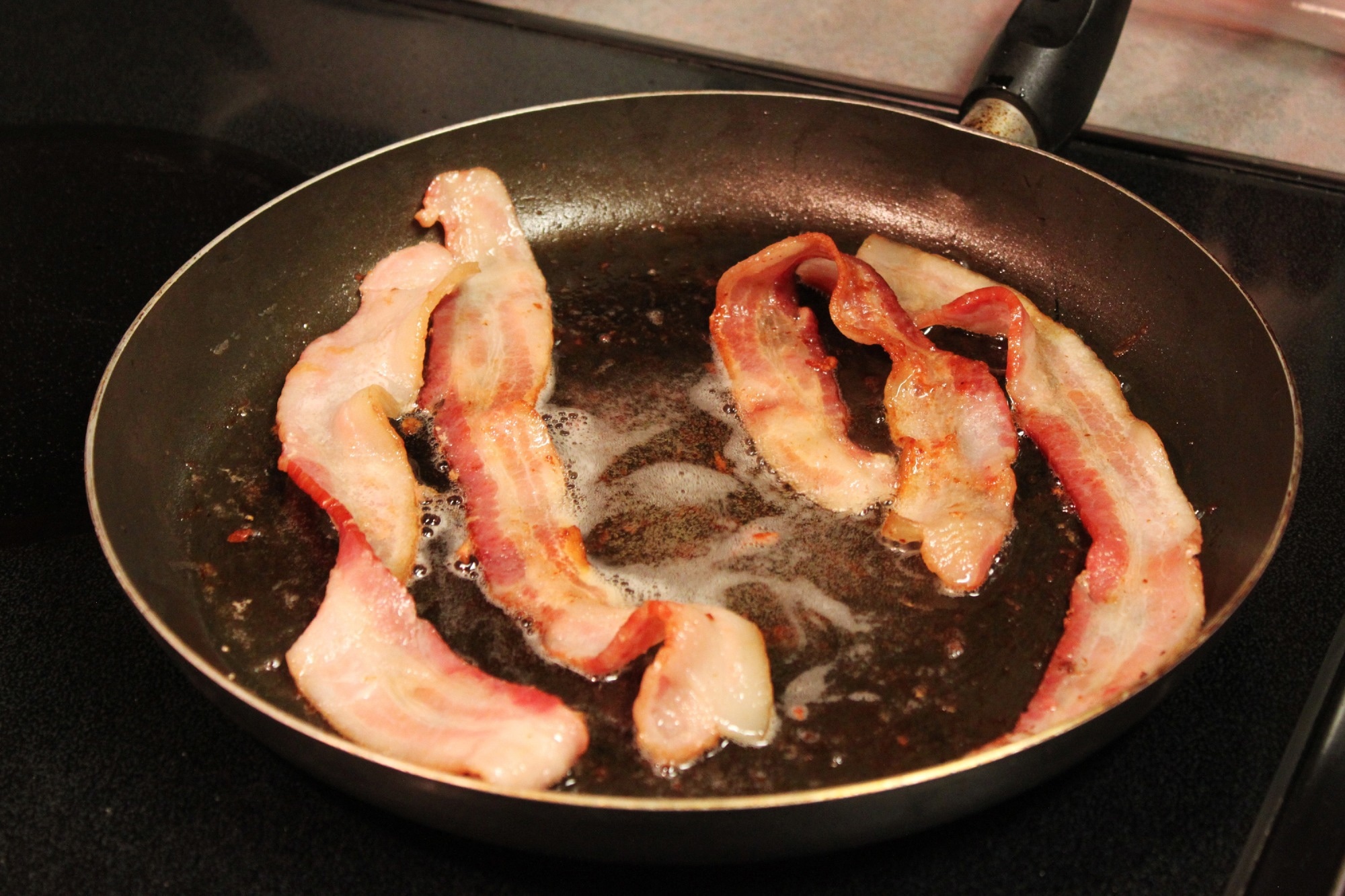 Study: Dietary fat quality and serum androgen concentrations in middle-aged men. Image Credit: val lawless / Shutterstock