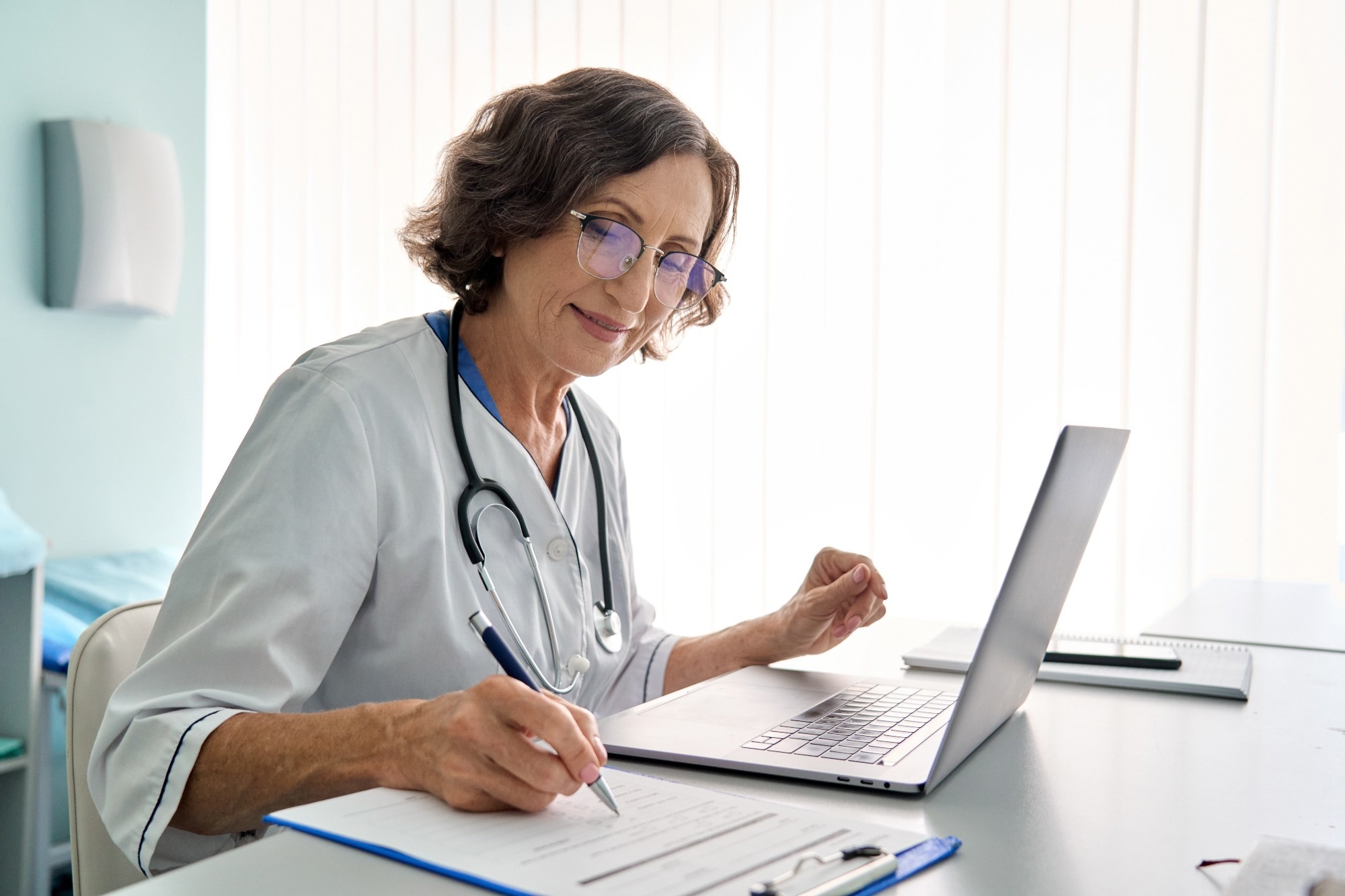 Study: A digital health algorithm to guide antibiotic prescription in pediatric outpatient care: a cluster randomized controlled trial. Image Credit: Ground Picture / Shutterstock.com