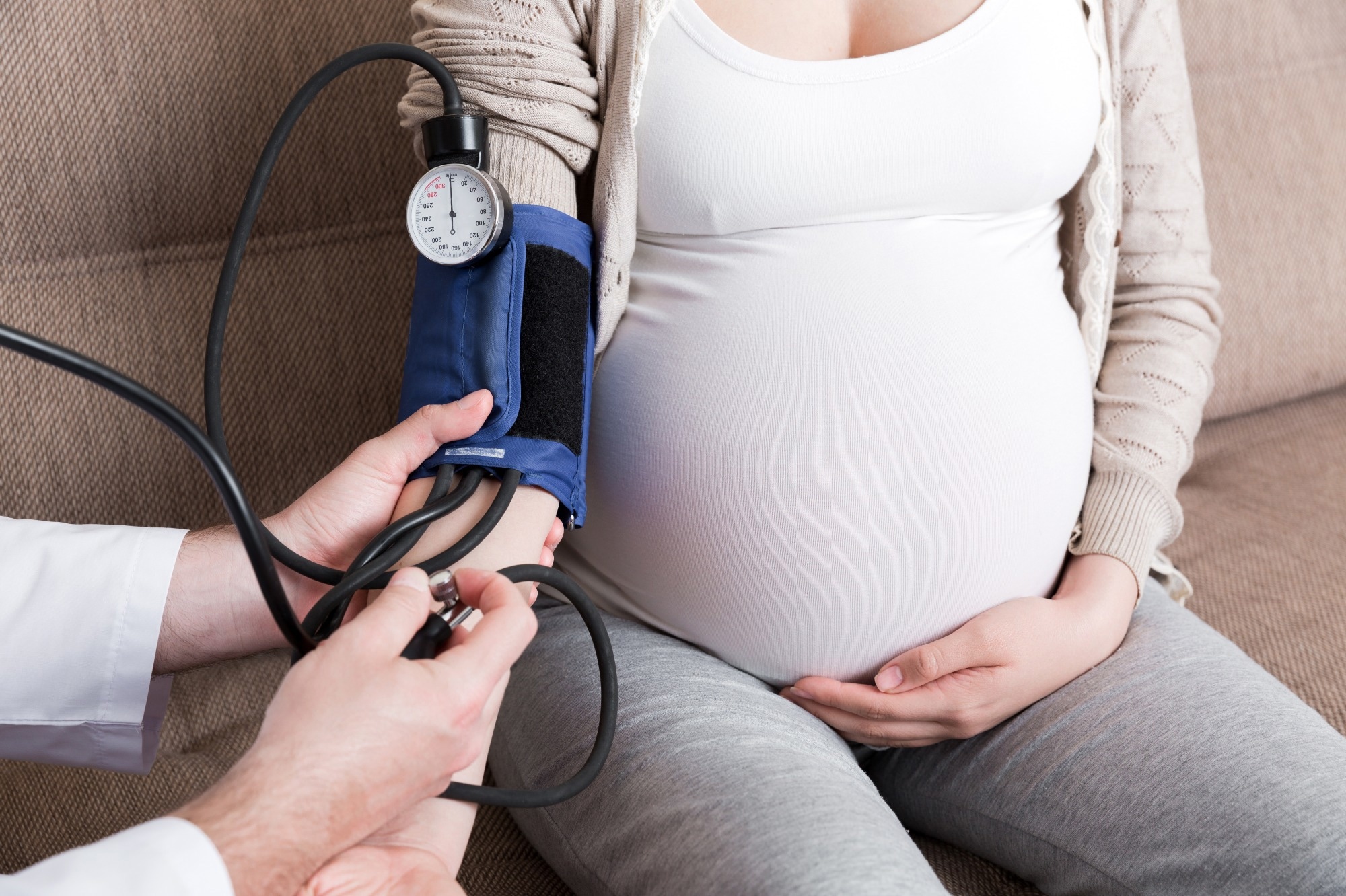 L'autosurveillance est prometteuse dans la gestion de l'hypertension artérielle et de la pré-éclampsie pendant la grossesse