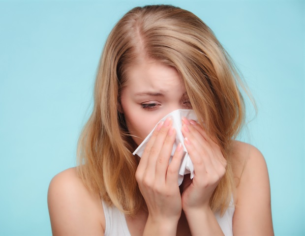 Les produits chimiques issus de la poussière domestique prédisent l'asthme et les allergies chez les enfants