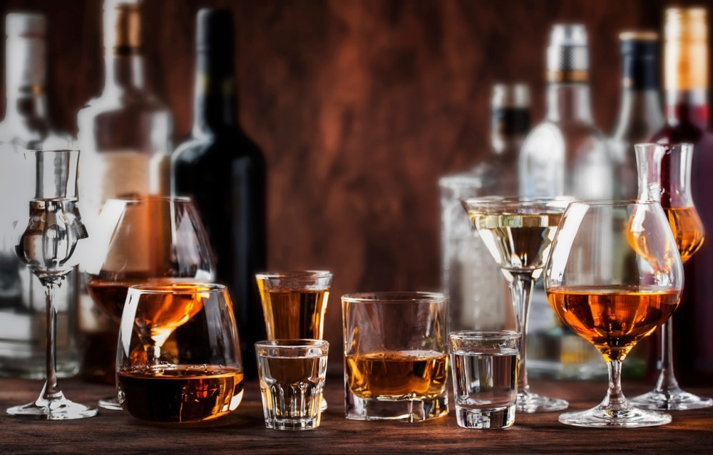 Study: Impaired face symmetry detection under alcohol, but no ‘beer goggles’ effect. Image Credit: 5PH/Shutterstock.com