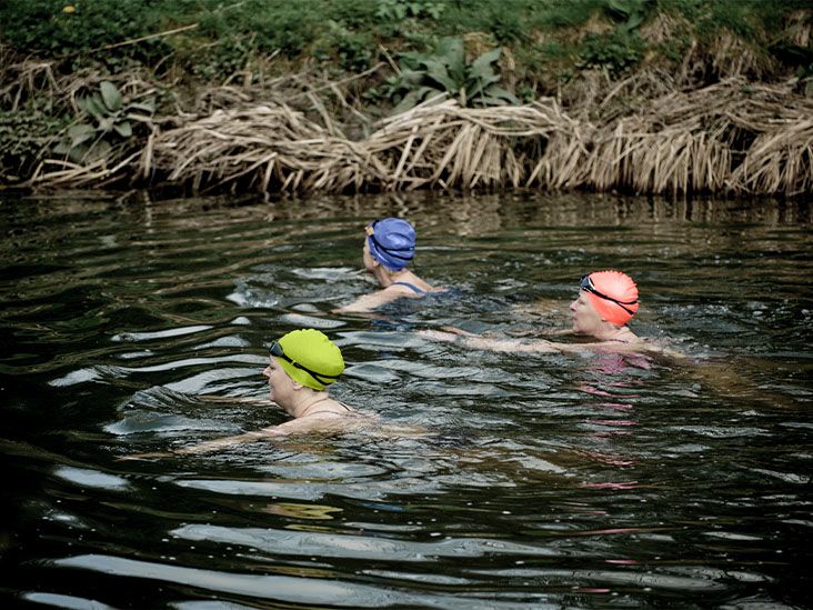La natation en eau froide peut aider à réduire les symptômes de la ménopause
