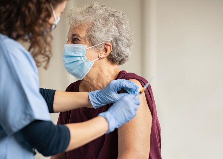 Study: The potential epidemiologic, clinical, and economic value of a universal coronavirus vaccine: a modelling study. Image Credit: Ground Picture/Shutterstock.com