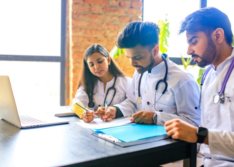 Study: Which educational messengers do medical students prefer for receiving healthinformation? Development and psychometrics of using health messengers questionnaire. Image Credit: yurakrasil/Shutterstock.com