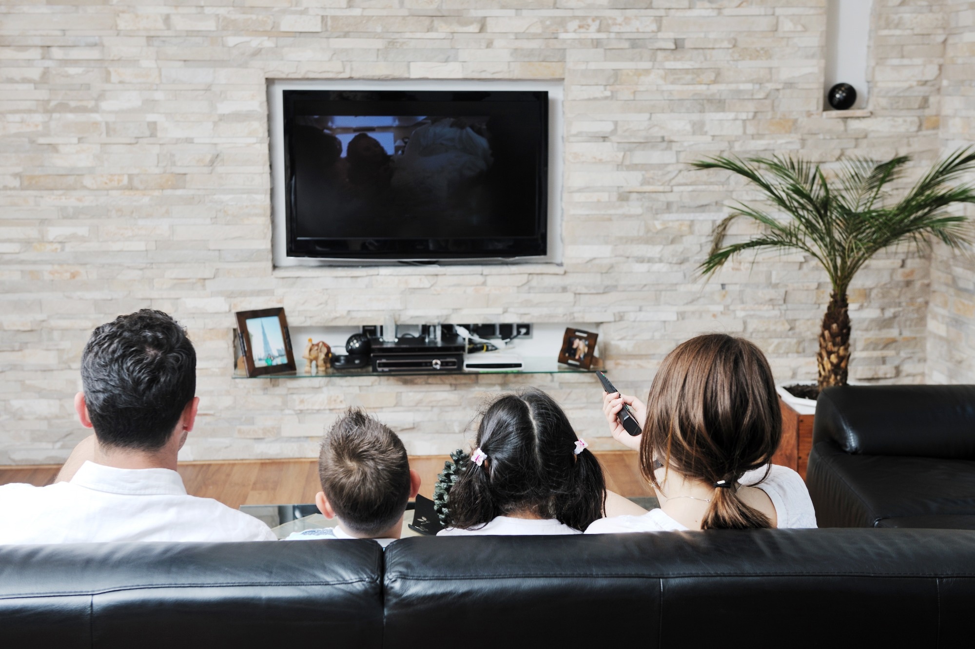 Study: Maternal depression and children’s behavioral self-regulation: the role of parenting and children’s screen time. Image Credit: dotshock/Shutterstock.com