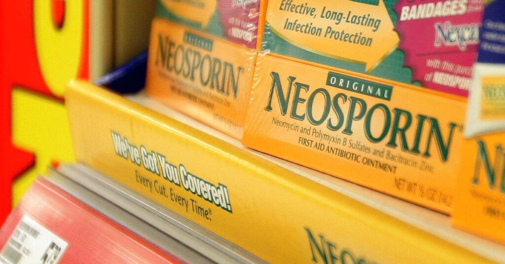 L'antibiotique courant Neosporin peut protéger contre les infections respiratoires virales