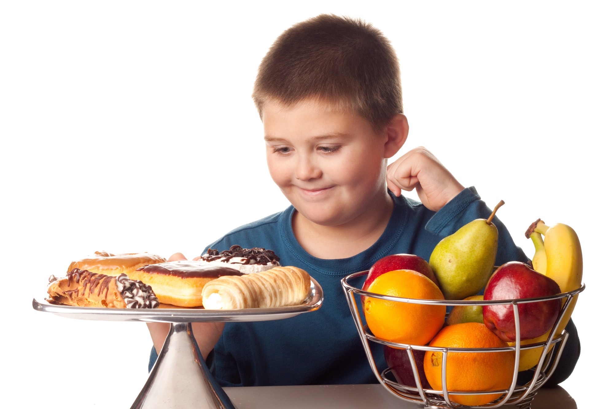 Study: Examining parents’ experiences and challenges of feeding preschool children with avid eating behaviour. Image Credit: Tom Burlison / Shutterstock
