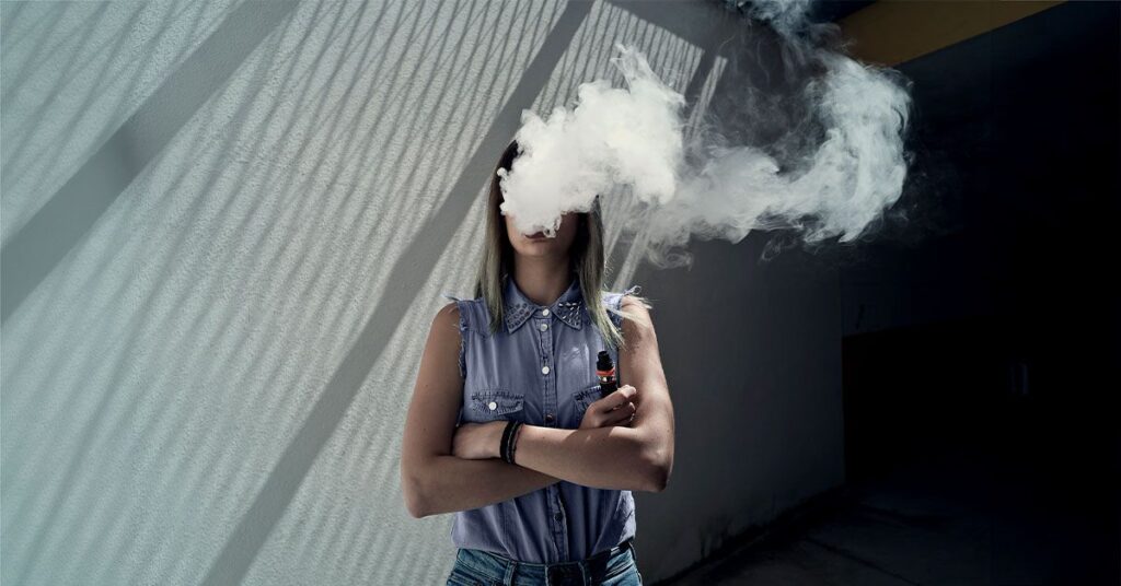 Vapoter, même une seule fois, peut augmenter le risque d'insuffisance cardiaque, selon une étude