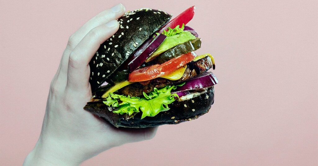 Des alternatives à la viande à base de plantes meilleures pour le cœur que la vraie viande, selon une étude