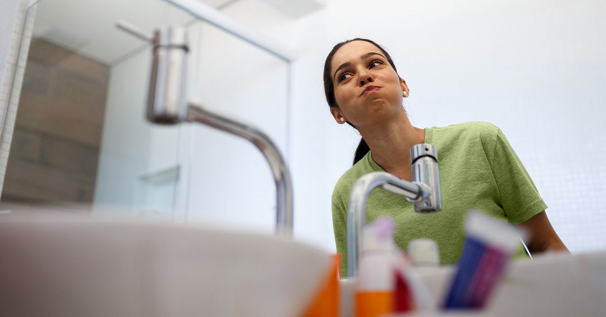 Les bains de bouche à base d'alcool peuvent perturber le microbiome buccal, entraînant des maladies des gencives et certains cancers