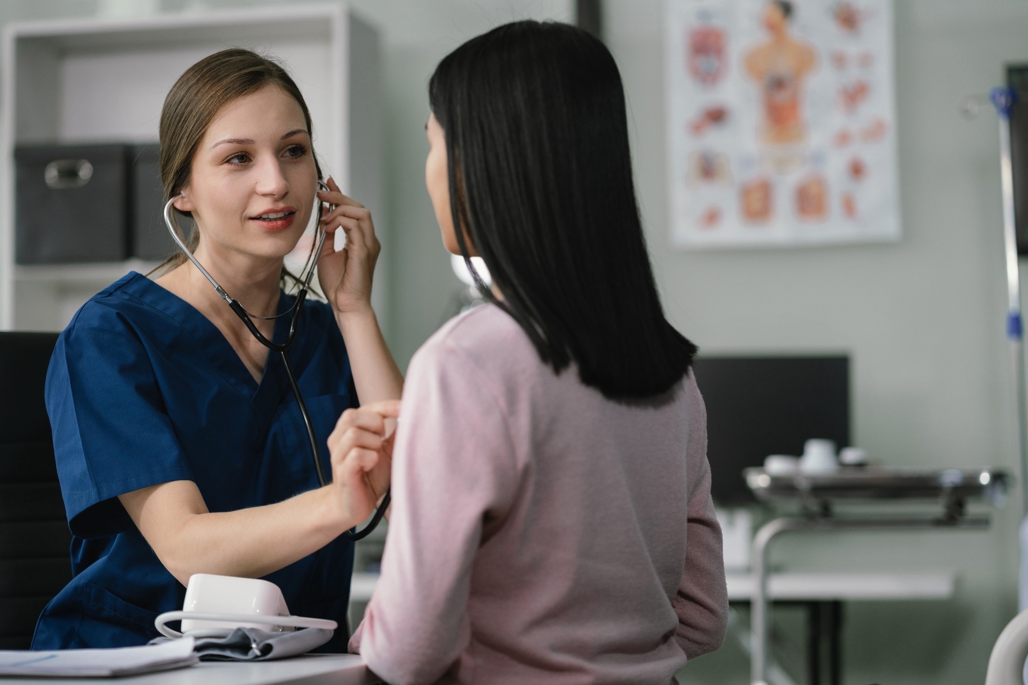 Study: Maternal heart rate variability at 3-months postpartum is associated with maternal mental health and infant neurophysiology. Image Credit: THICHA SATAPITANON / Shutterstock