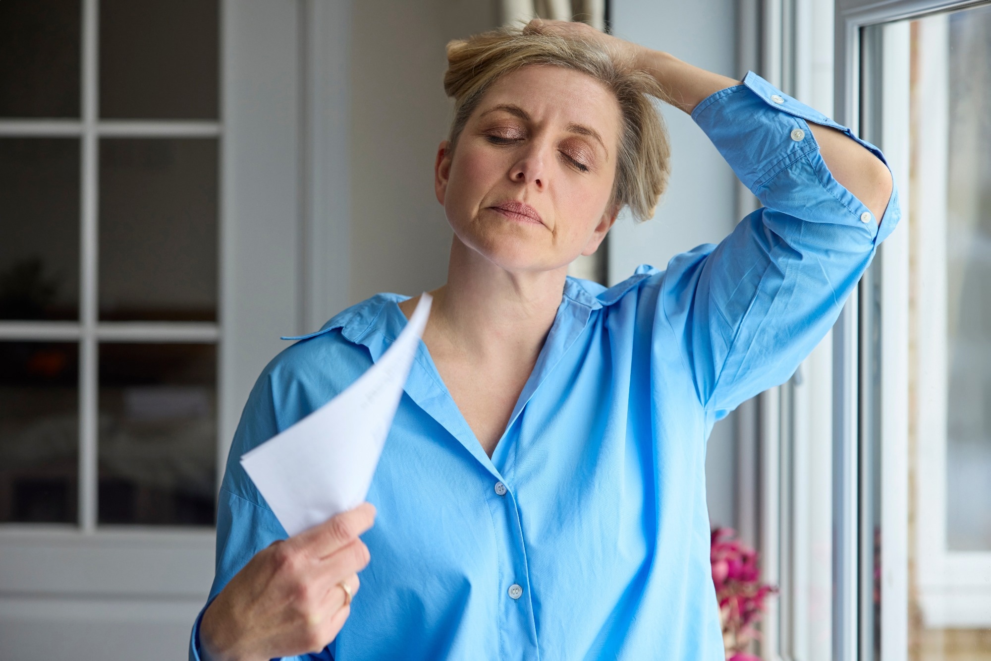 Study: Exploration of first onsets of mania, schizophrenia spectrum disorders and major depressive disorder in perimenopause. Image Credit: SpeedKingz/Shutterstock.com