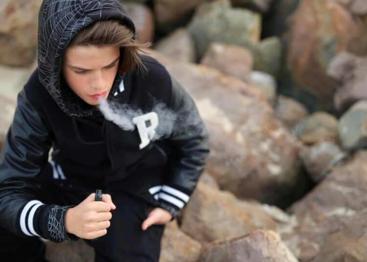 Un programme de messagerie texte peut-il aider les adolescents à arrêter de vapoter ?