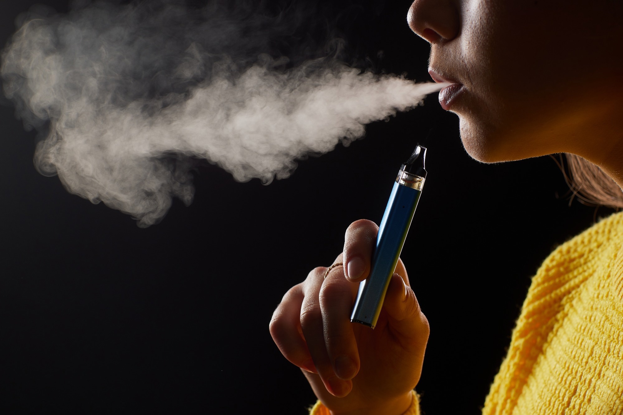 Une étude révèle comment les arômes de nicotine et de menthol à base de sel influencent l'utilisation de la cigarette électronique chez les jeunes adultes