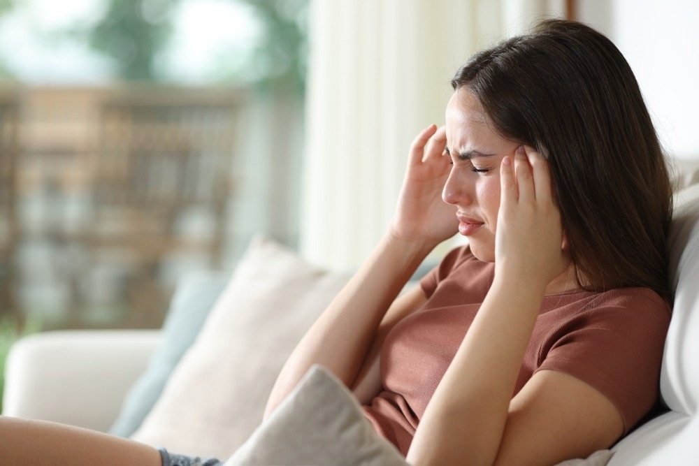 Study: Comparative effects of drug interventions for the acute management of migraine episodes in adults: systematic review and network meta-analysis. Image Credit:  Antonio Guillem/Shutterstock.com