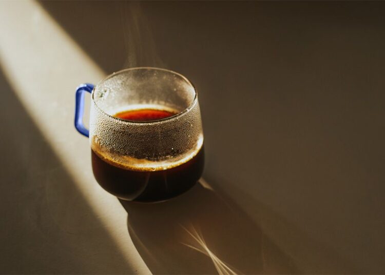 Comment la consommation de café peut-elle modifier votre microbiome intestinal ?