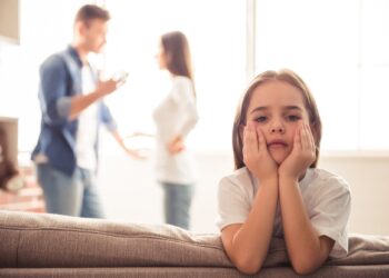 Study: Parental divorce’s long shadow: Elevated stroke risk among older Americans. Image Credit: VGstockstudio / Shutterstock