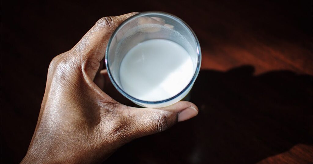 Le lait et d’autres aliments riches en calcium pourraient-ils contribuer à réduire le risque de cancer colorectal ?