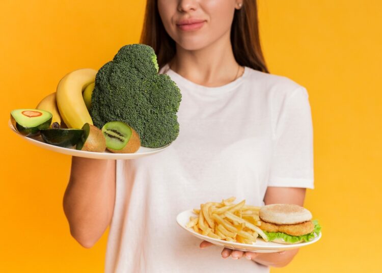 Study: Associations between degree of food processing and all-cause and cause-specific mortality: a multicentre prospective cohort analysis in 9 European countries. Image Credit: Prostock-studio / Shutterstock