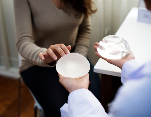 Informations clés à considérer avant d'obtenir des implants mammaires