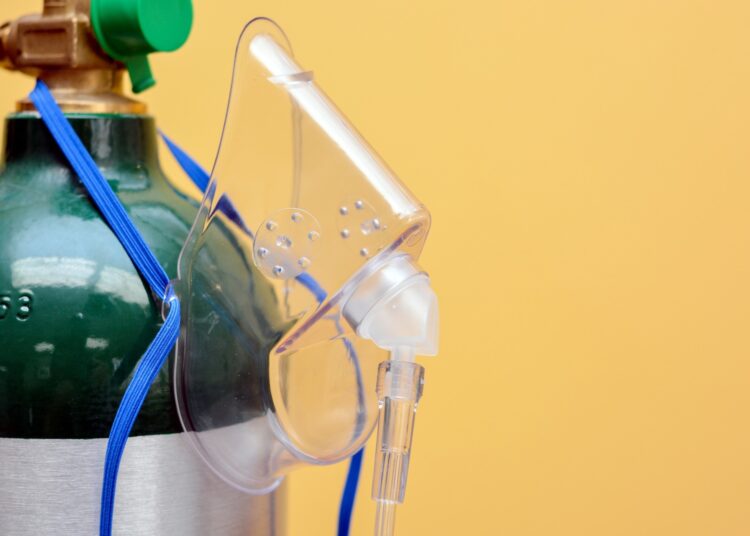 Study: Reducing global inequities in medical oxygen access: the Lancet Global Health Commission on medical oxygen security. Image Credit: AlteredR / Shutterstock