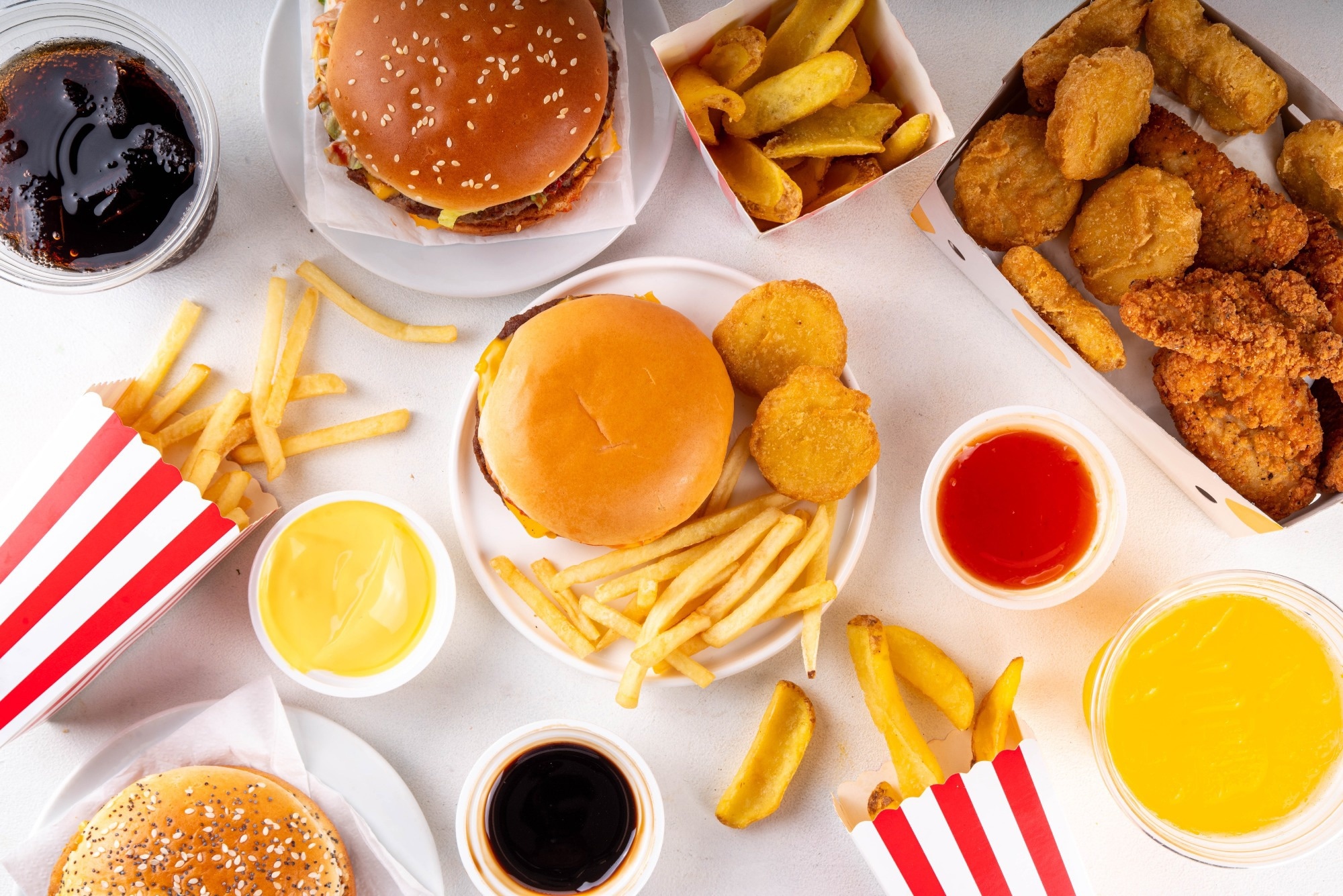 Manger des aliments ultra-transformés nuit