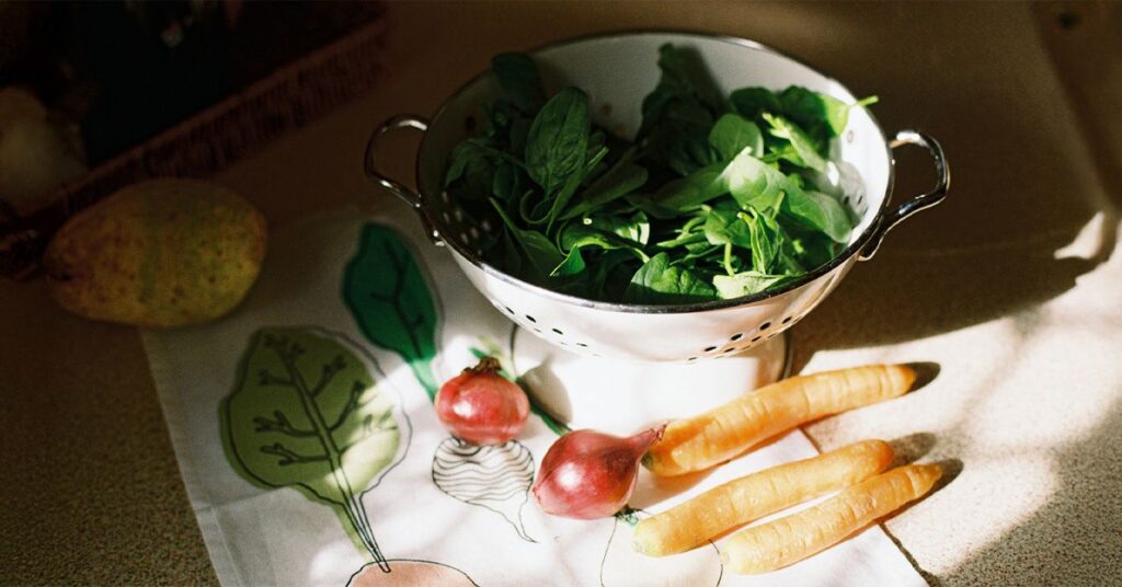 Régimes remplis d'aliments végétaux riches en nutriments liés à un risque de MII plus faible