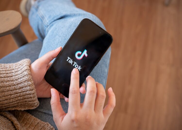 Tiktok alimente l'autodiagnostic du TDAH avec un contenu trompeur, montre l'étude