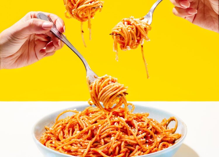 Study: Pasta, What a Feeling! A Multi-Method Study on the Relationship Between Pasta Consumption and Happiness. Image Credit: Aline Ponce / Shutterstock