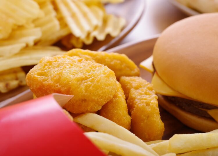 Study: Factors Affecting Ultra-Processed Food Consumption: Hedonic Hunger, Food Addiction, and Mood. Image Credit: beauty-box / Shutterstock