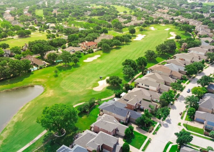 Study: Proximity to Golf Courses and Risk of Parkinson Disease. Image Credit: Trong Nguyen / Shutterstock