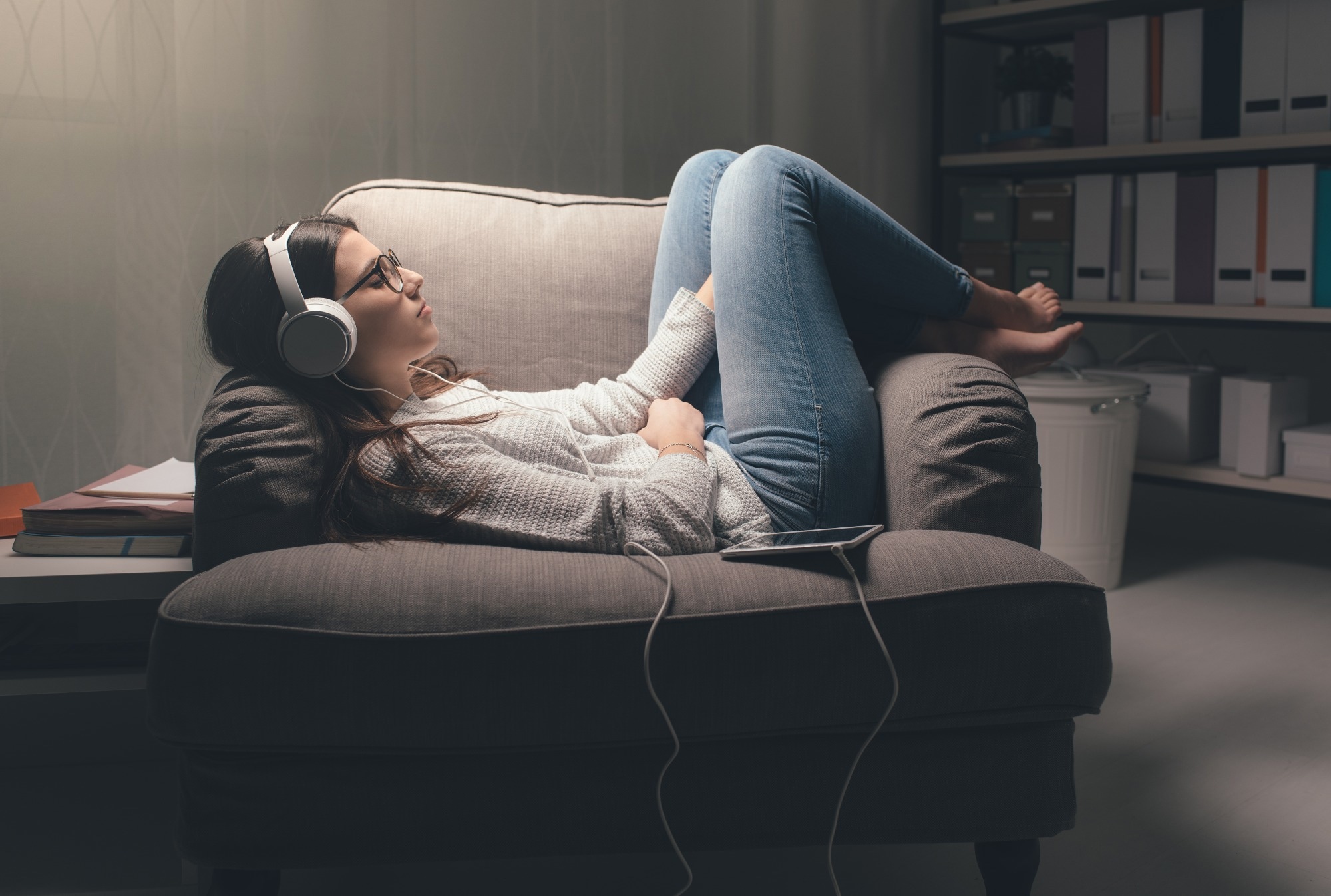 Study: Fine-Tuning the Details: Post-encoding Music Differentially Impacts General and Detailed Memory. Image Credit: Stokkete / Shutterstock