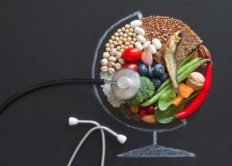 Study: Planetary Health Diet and risk of mortality and chronic diseases: Results from US NHANES, UK Biobank, and a meta-analysis. Image Credit: udra11 / Shutterstock