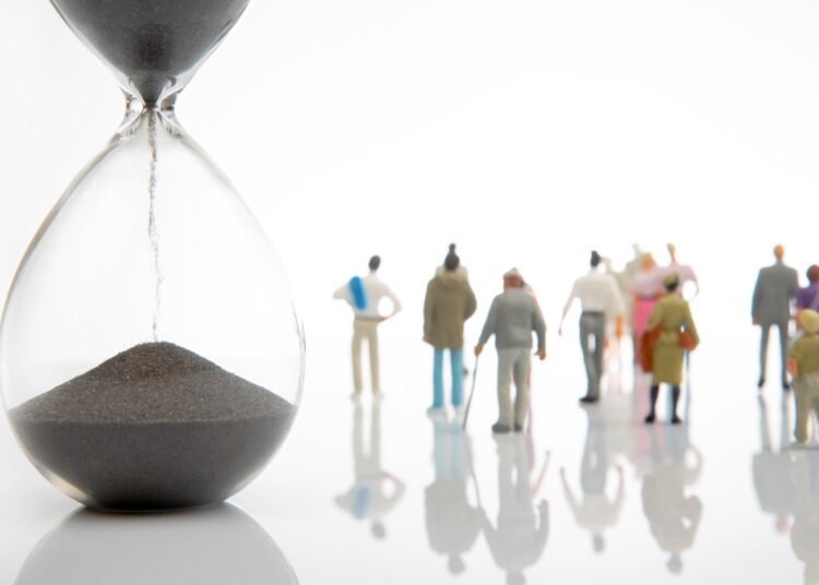 Study: Healthspan-lifespan gap differs in magnitude and disease contribution across world regions. Image Credit: Oleg Troino / Shutterstock
