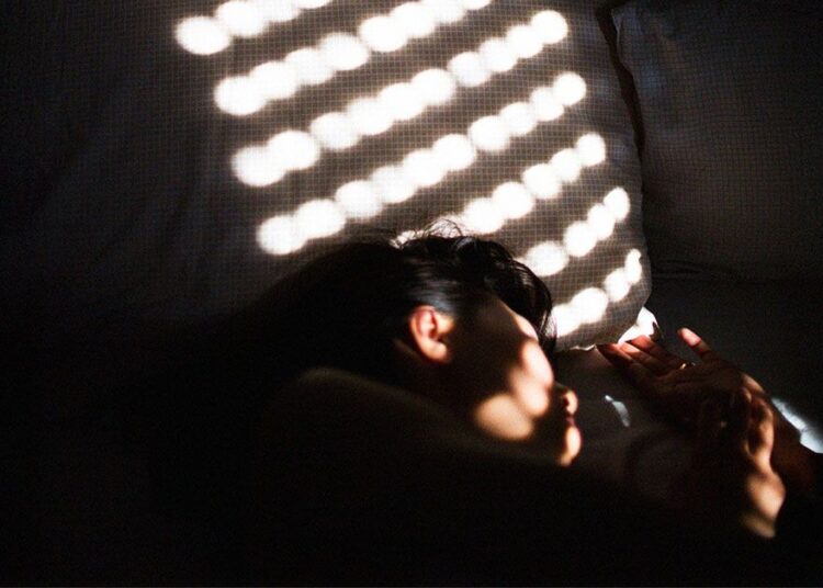 Pour garder le cerveau jeune, sauvegarde votre sommeil, l'étude suggère