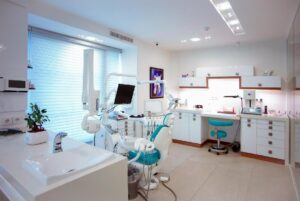 L'orthodontie invisible, la révolution dentaire made in Genève